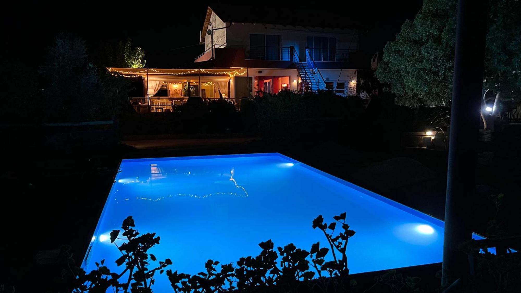 Arion Stables & Apartments Hersonissos  Eksteriør billede