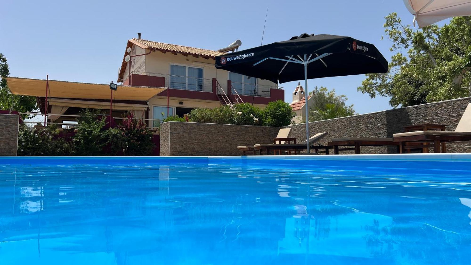 Arion Stables & Apartments Hersonissos  Eksteriør billede