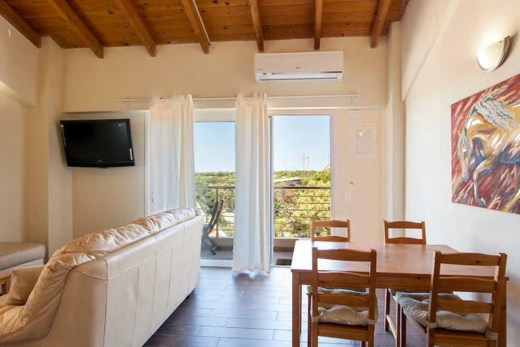 Arion Stables & Apartments Hersonissos  Eksteriør billede